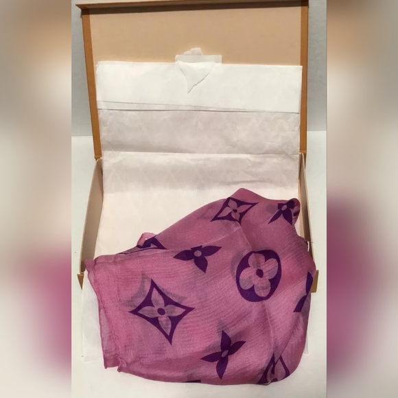 Louis Vuitton Envy Stole Vuittamins MP3105 - Picture 8 of 13